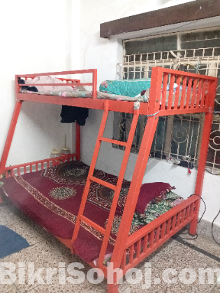 লোহার খাট